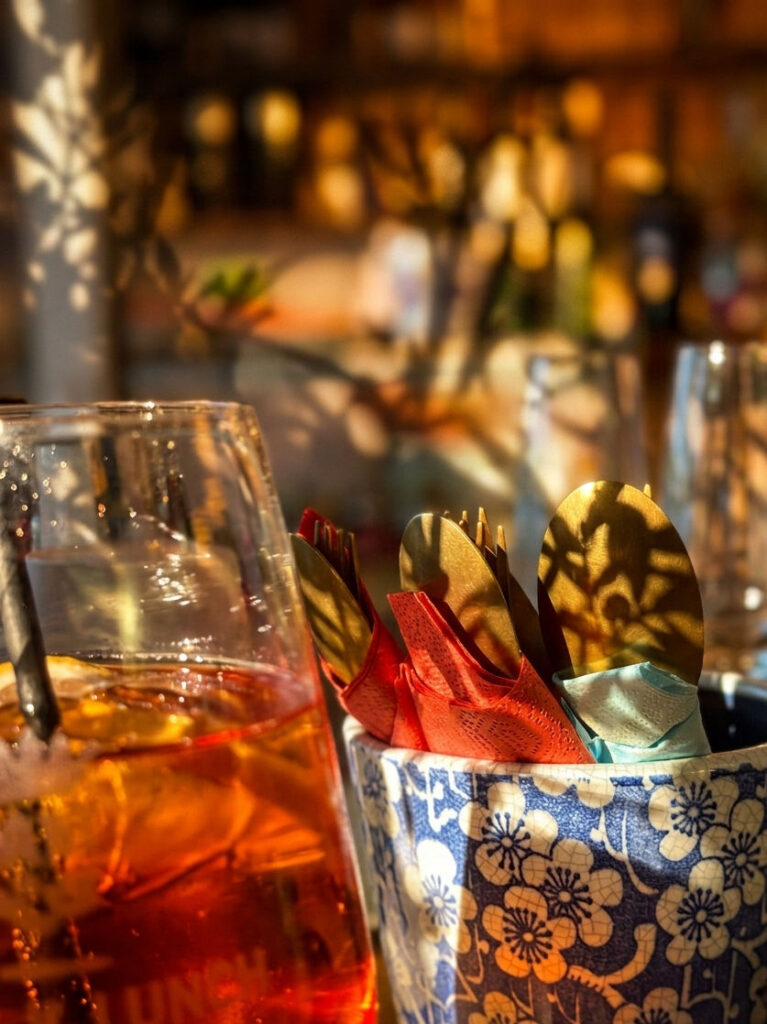 Besteck und Servietten für die Verköstigung vor Ort